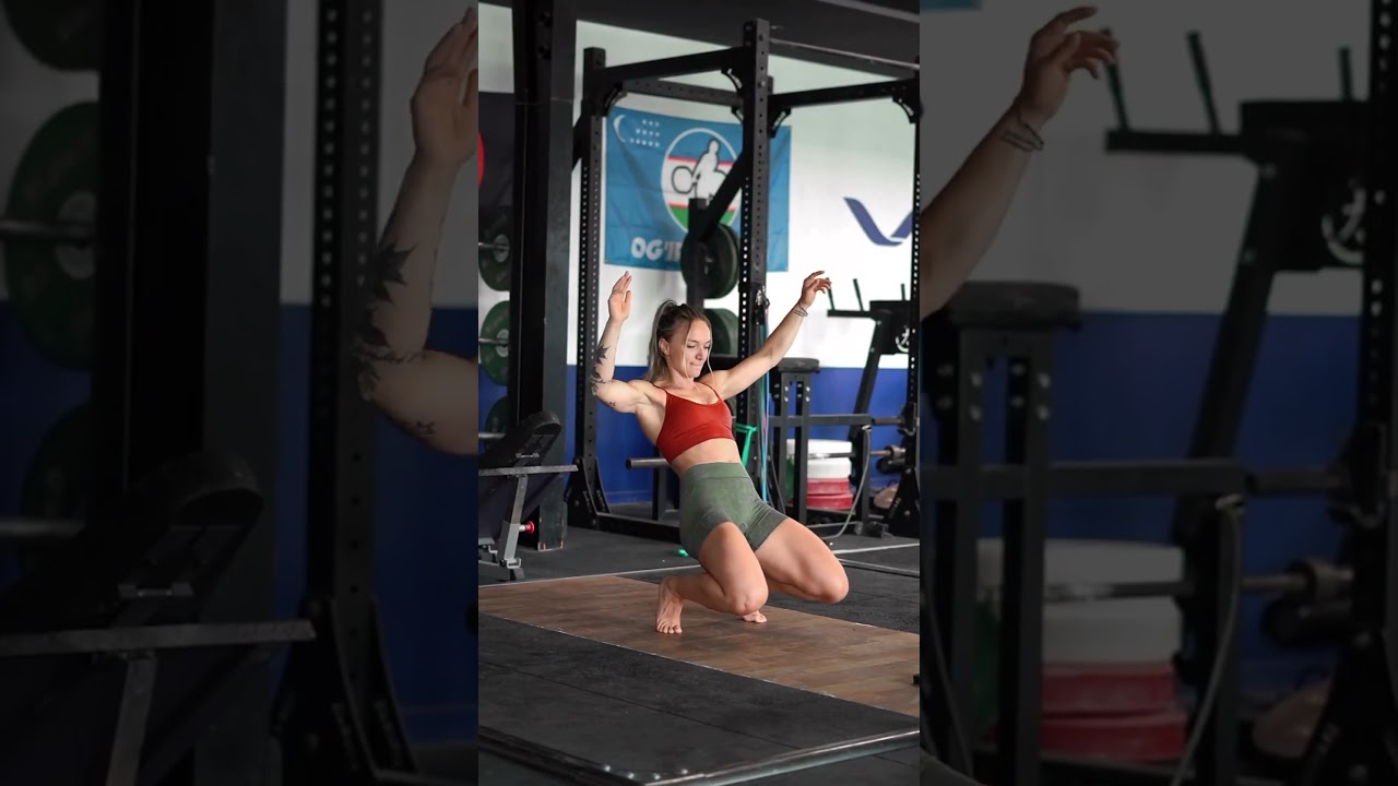 How to Perform Sissy Squats - YouTube