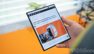 Samsung's new crease-less foldable display might use more glass