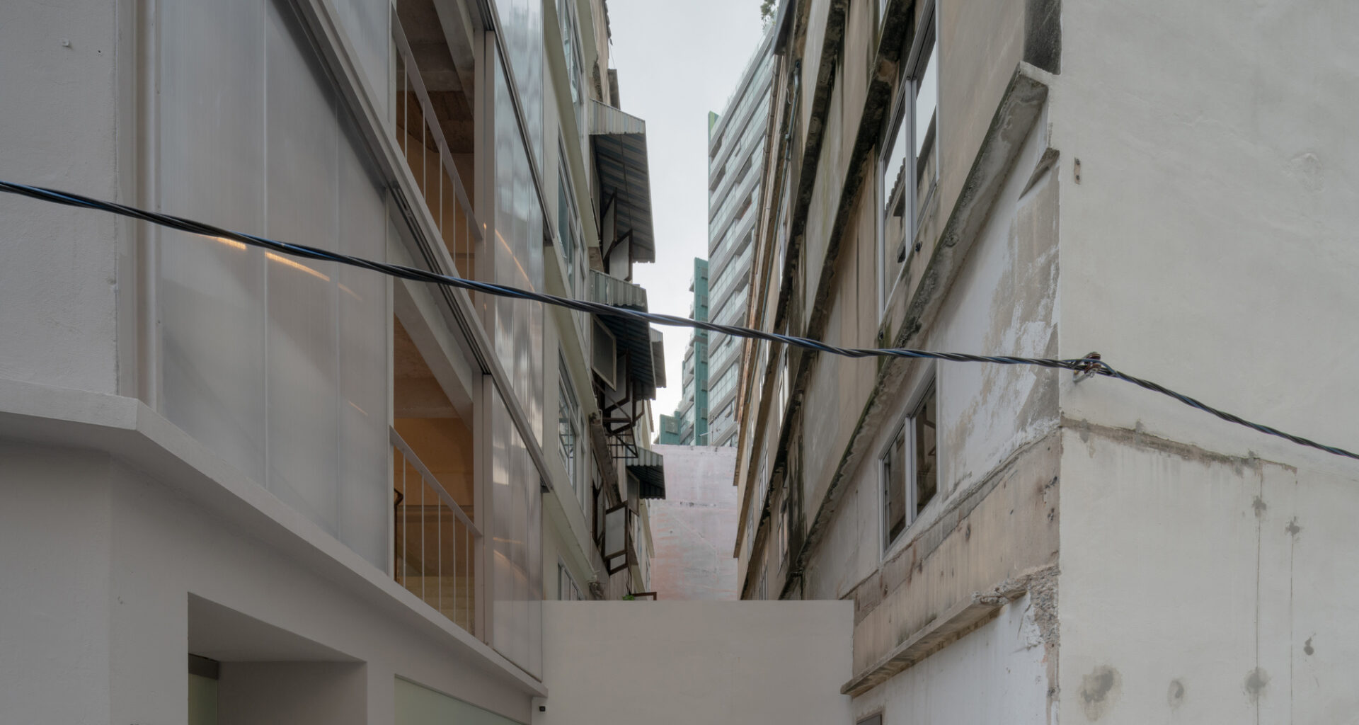 Nova Contemporary Gallery / Skarn Chaiyawat