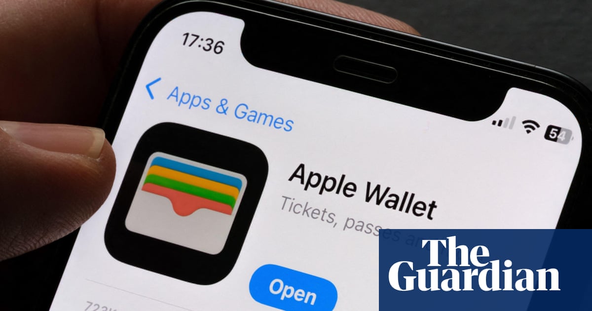 Campaigner launches £1.5bn legal action in UK against Apple over wallet’s ‘hidden fees’ | Apple