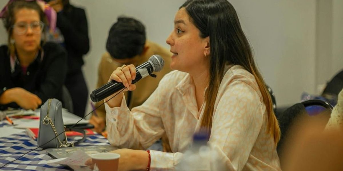 ​Professionals swear these things will stop your shaky nervous voice