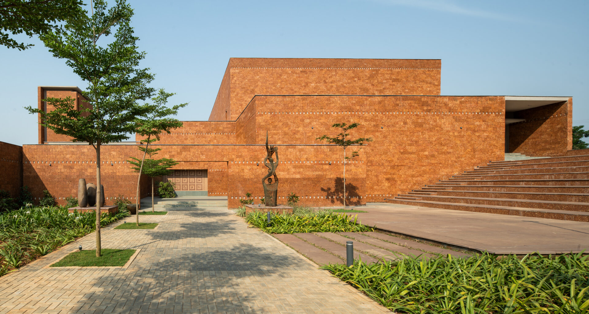 Bagchi Karunashraya Palliative Care Center / Mindspace