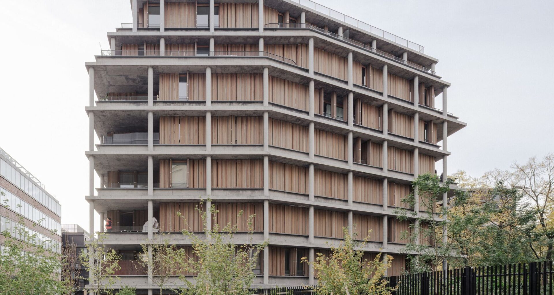 Neighborhood in Paris - Media Library and Family Flats, Student Residence, and Social Housing Units / La Architectures + Atelier Régis Roudil Architectes + Nicolas Hugoo Architecture