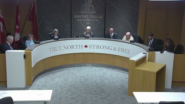 This town suspended councillors without an investigation. That may be illegal, experts say