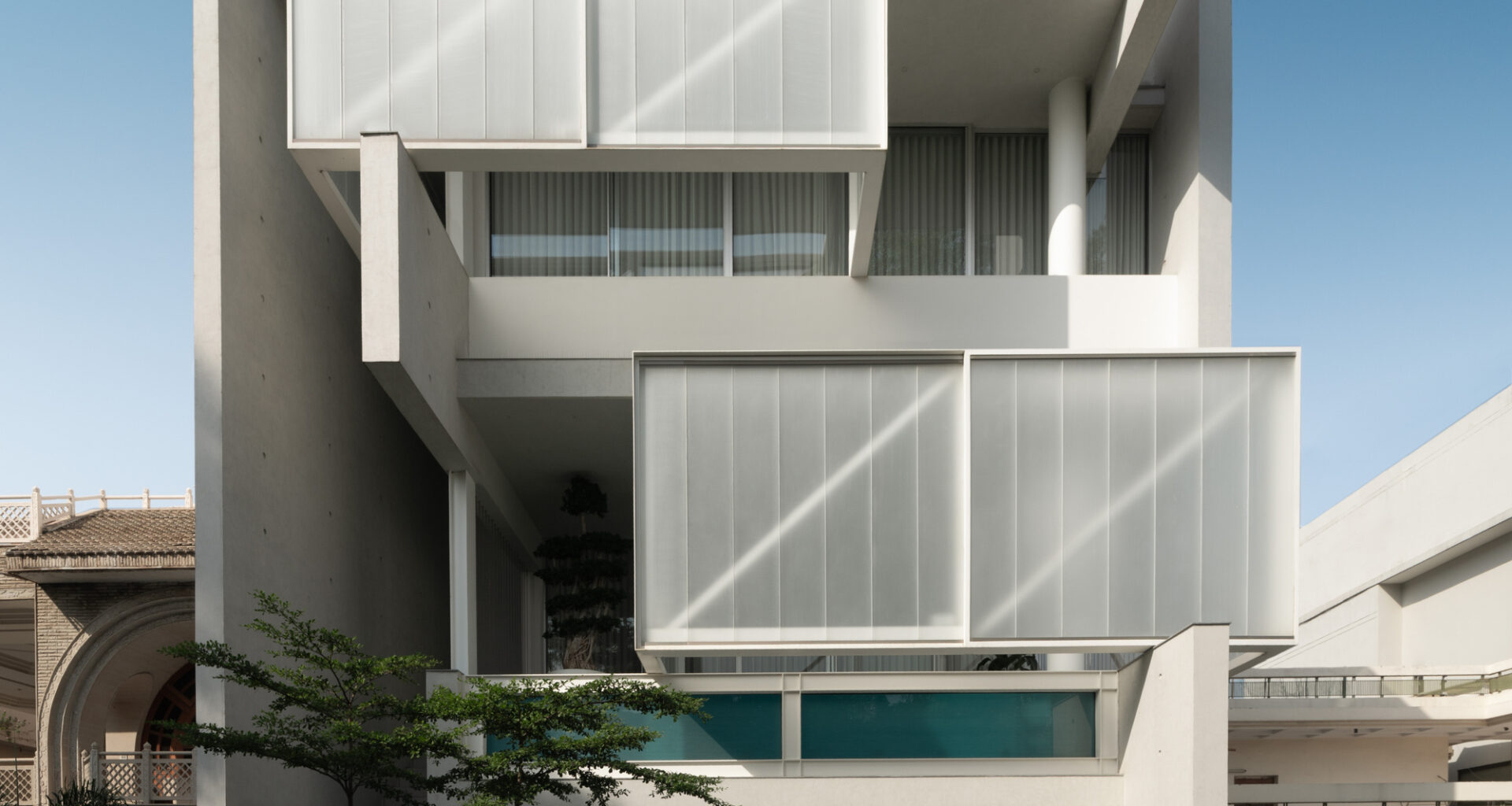 Project Residence BB 214 / Minimalist Architecture & Design Studio