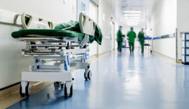 Nurse who gave patient drugs that stopped his heart stripped of licence for 'egregious' misconduct: college