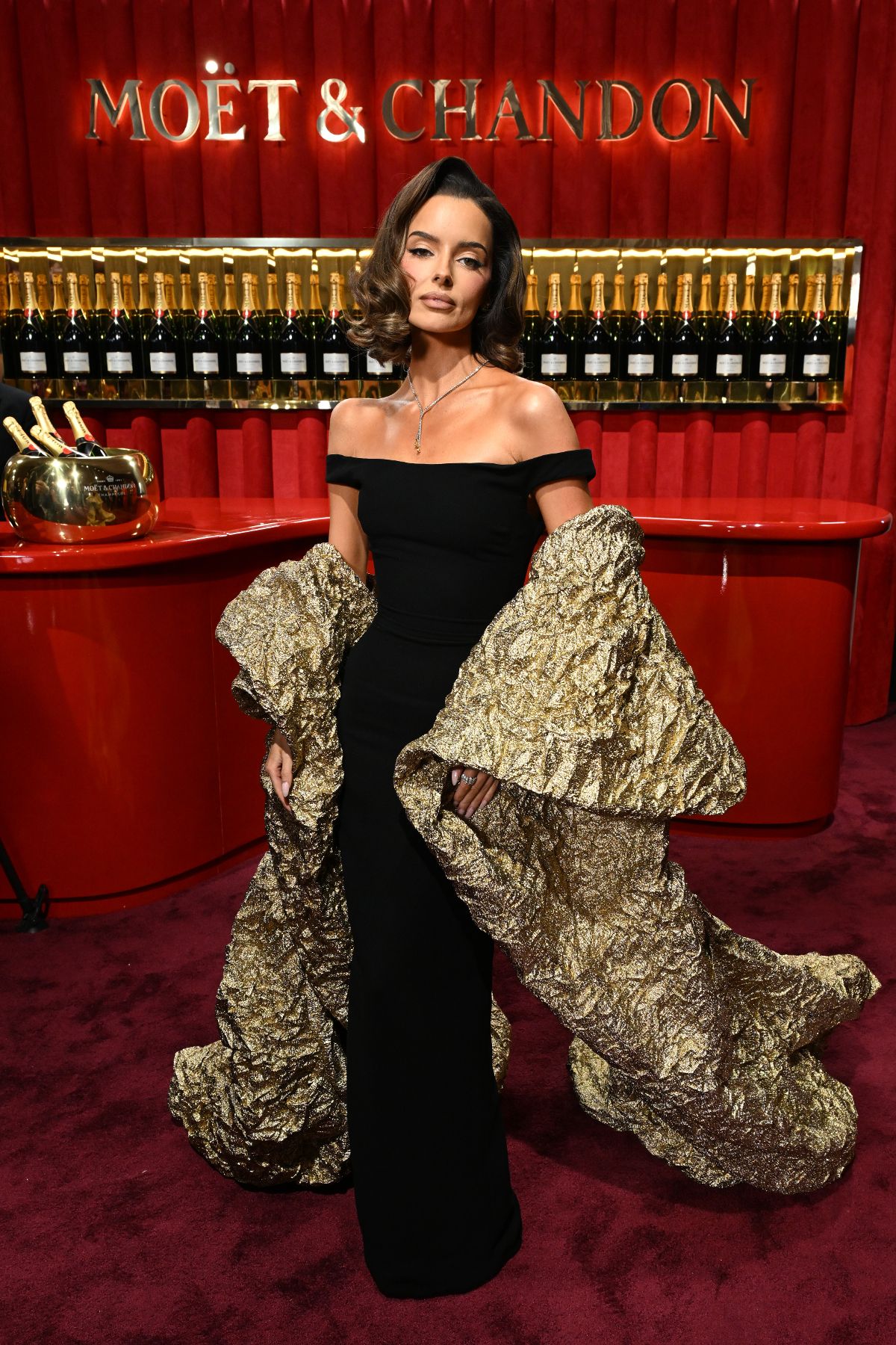 maura higgins at golden globes