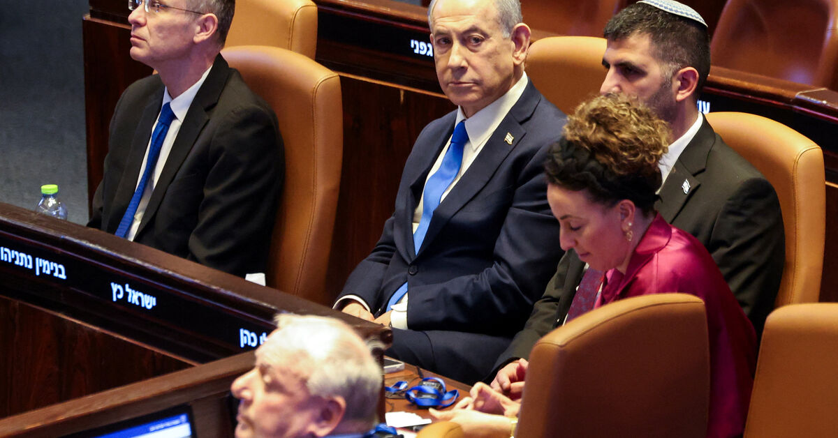 Israel parliament gives initial approval for 2026 budget, averting snap election for now