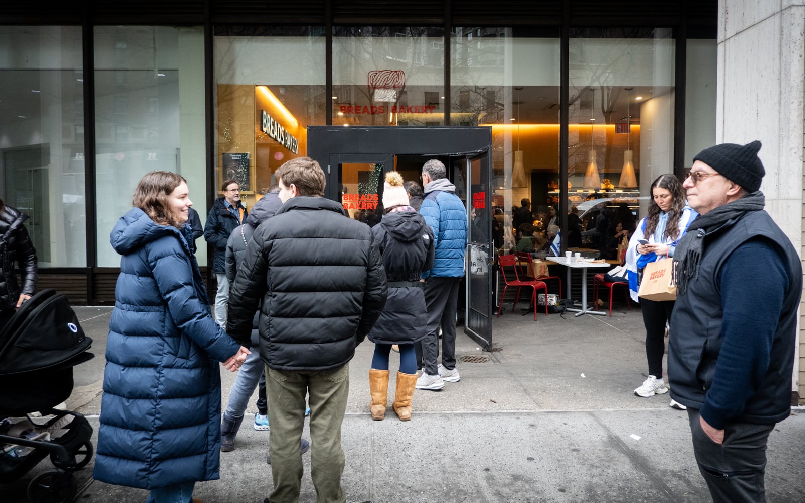 NYC Jews line up for Israeli bakery after employees' charges of 'genocide support'