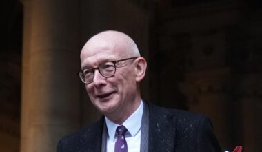 DWP powers to check bank accounts limited to 3 pensions and benefits