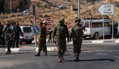 Israeli forces continue to raid West Bank settlements