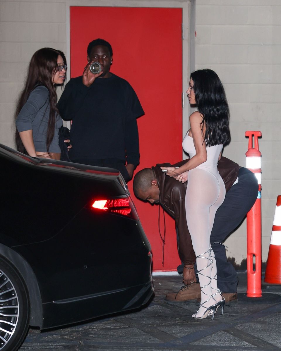 The couple seemed to be with friends