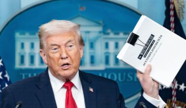 Trump touts 'high economic growth.' The numbers are mixed.