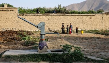 Water supply 'bankruptcy' puts billions at risk, U.N. report warns