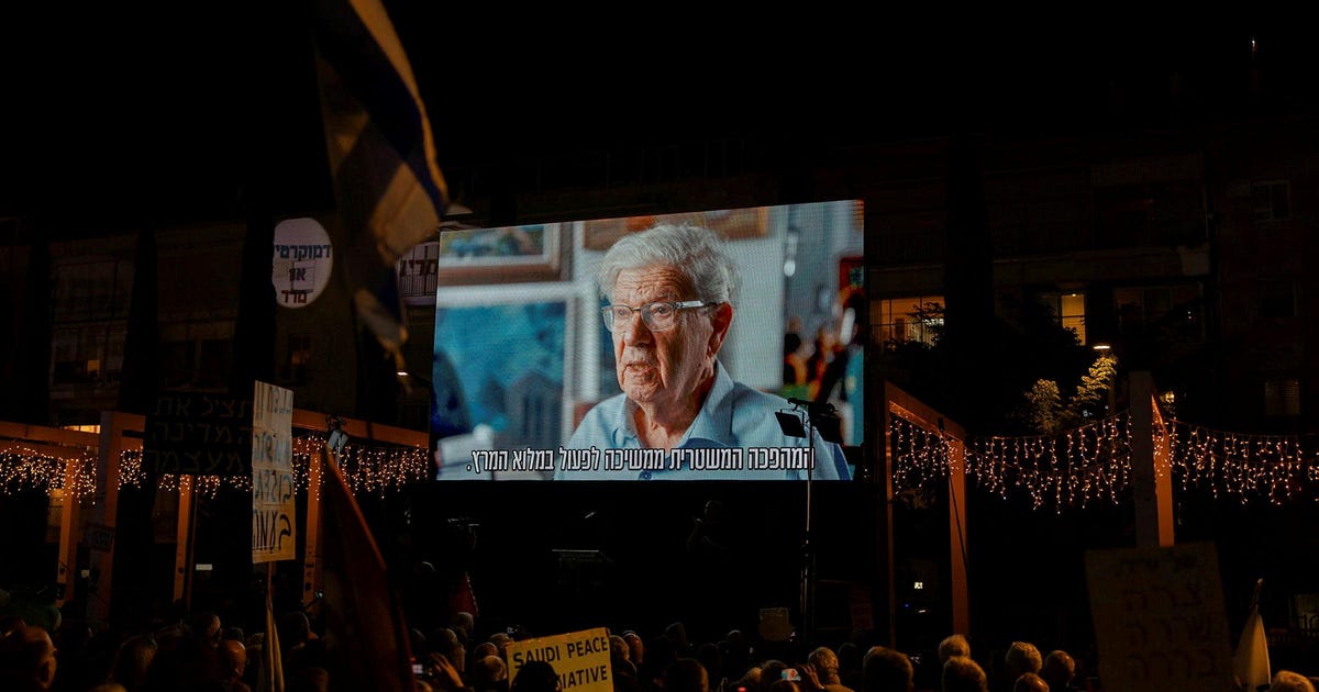 Israelis Protest Against Netanyahu Gov't Judicial Haul, Call for Oct. 7 Inquiry - Haaretz