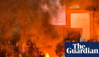 Iran accused of ‘campaign of revenge’ as doctors arrested for treating protesters | Iran