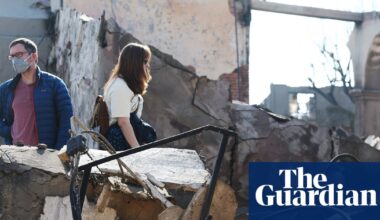 Property of Jewish temple destroyed in Los Angeles fires vandalized | Los Angeles