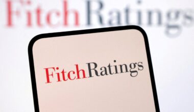 Fitch upgrades outlooks for 9 Turkish banks to 'positive'