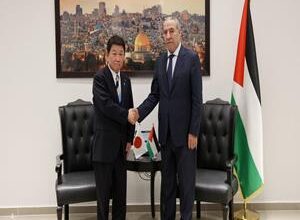 Vice President al-Sheikh receives Japanese foreign minister in Ramallah, discusses latest developments