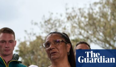 Former Labor MPs say ‘democracy at stake’ in call for royal commission into Bondi terror attack | Bondi beach terror attack