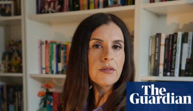 Adelaide festival apologises to Randa Abdel-Fattah and invites her to participate in 2027 writers’ week | Adelaide festival