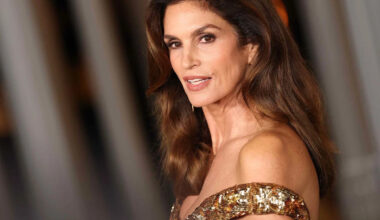 Cindy Crawford Goes Makeup-Free in Rare Family Photos With Rande Gerber and Their Lookalike Kids Kaia and Presley