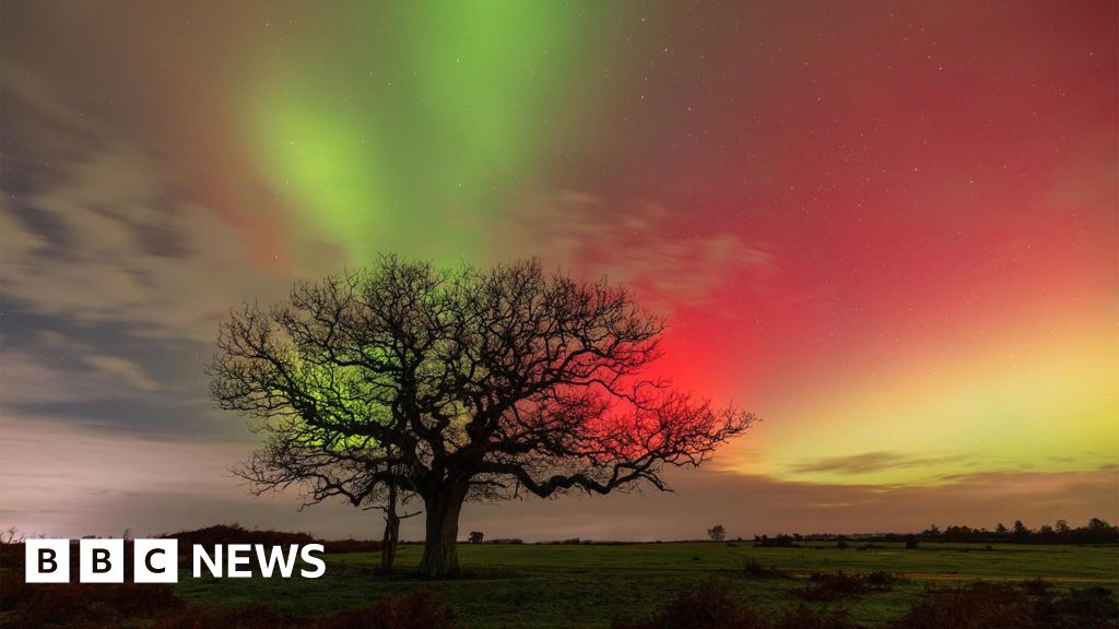 Northern Lights give stunning display across south of England