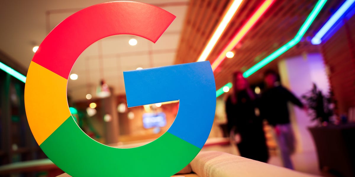 A Google AI Product Manager's Career Advice: 'Be a Crab'