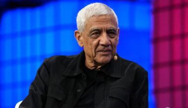Vinod Khosla Looks at This Metric to Gauge If We're in an AI Bubble