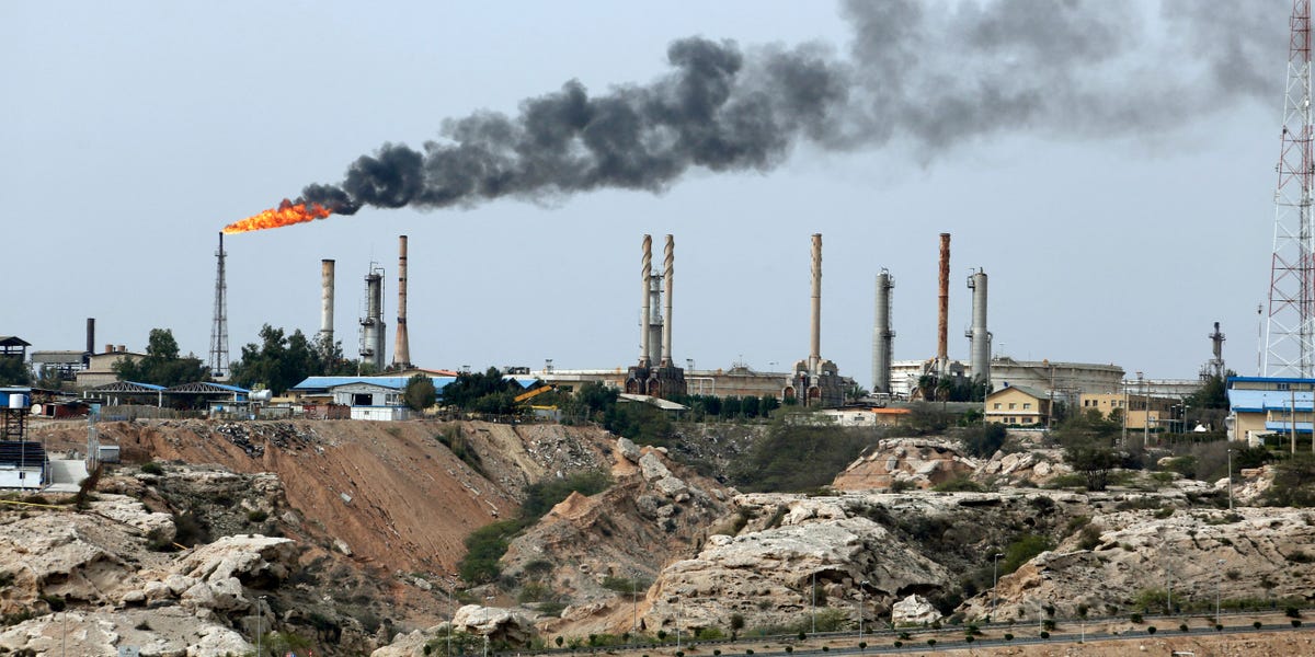 5 Black Swan Risks That Could Derail Markets in 2026