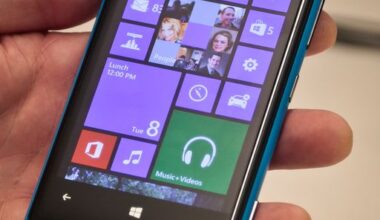 Mobile phones ordered in 2010 arrive 16 years later in Libya