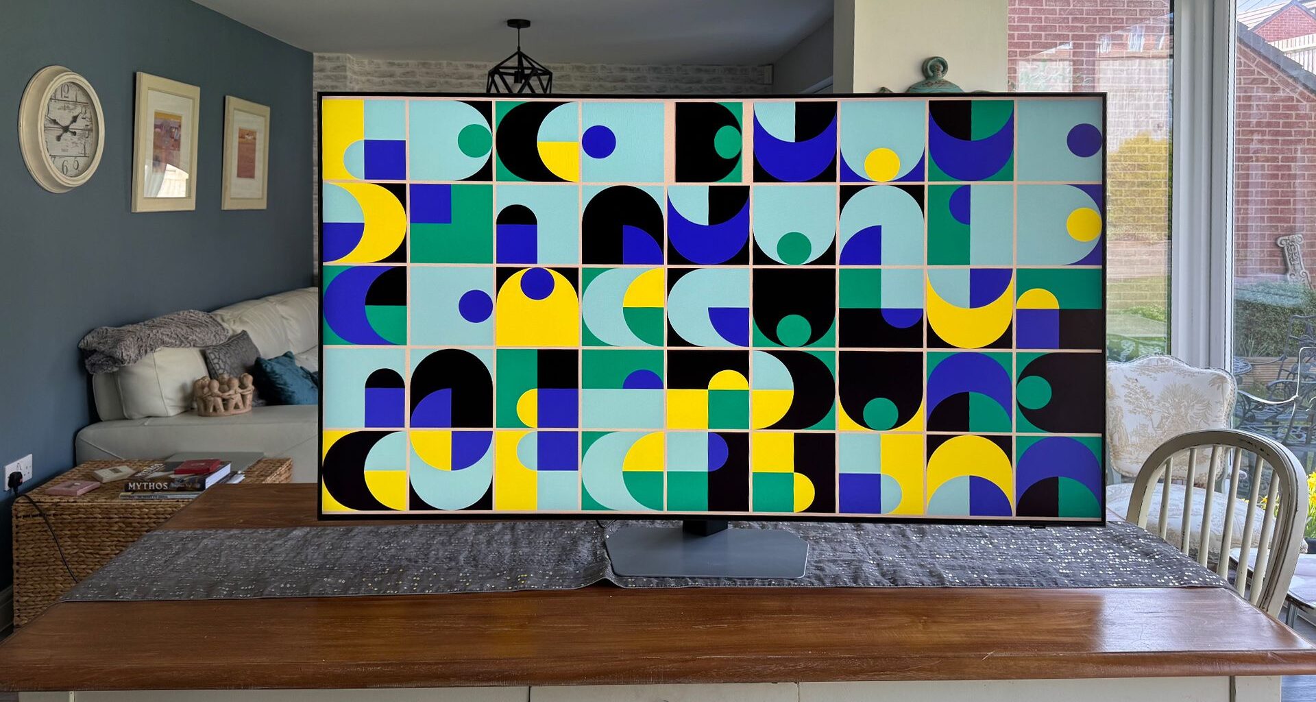 Samsung QN90F Mini LED TV