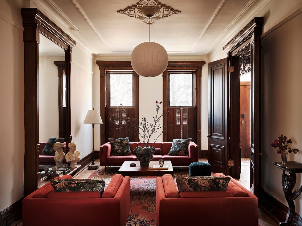 photographerfrank frances, agencyart department, digital techolivia demetros, stylistrebecca bartoshesky