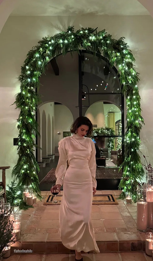 <p>Holiday Sleigh</p>