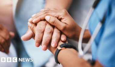 Essex NHS trust told to improve its cancer services