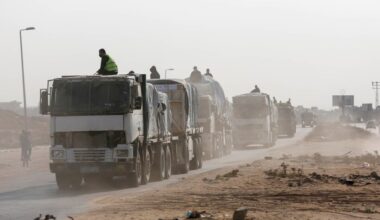 Israeli TV says relative of Shin Bet chief suspected of smuggling goods to Gaza for money – Middle East Monitor