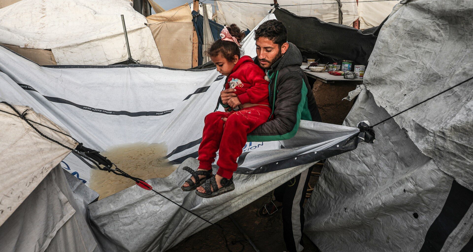 Eight die in Gaza as storm brings extreme cold, collapses buildings | Israel-Palestine conflict News