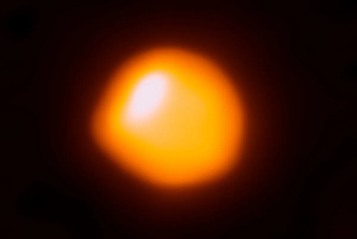 Betelgeuse, as seen by the Atacama Large Millimeter/submillimeter Array (ALMA)