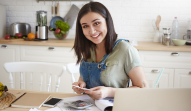 7 financial signs that mean you're actually upper middle class (even if you still feel broke)