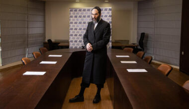 Senior Hasidic power broker accuses Netanyahu of deceiving ultra-Orthodox public