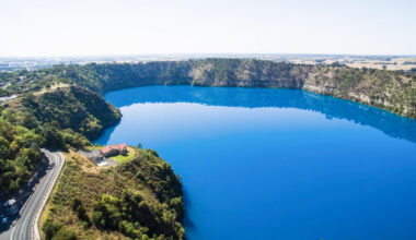 The ideal balance, half way between Adelaide…