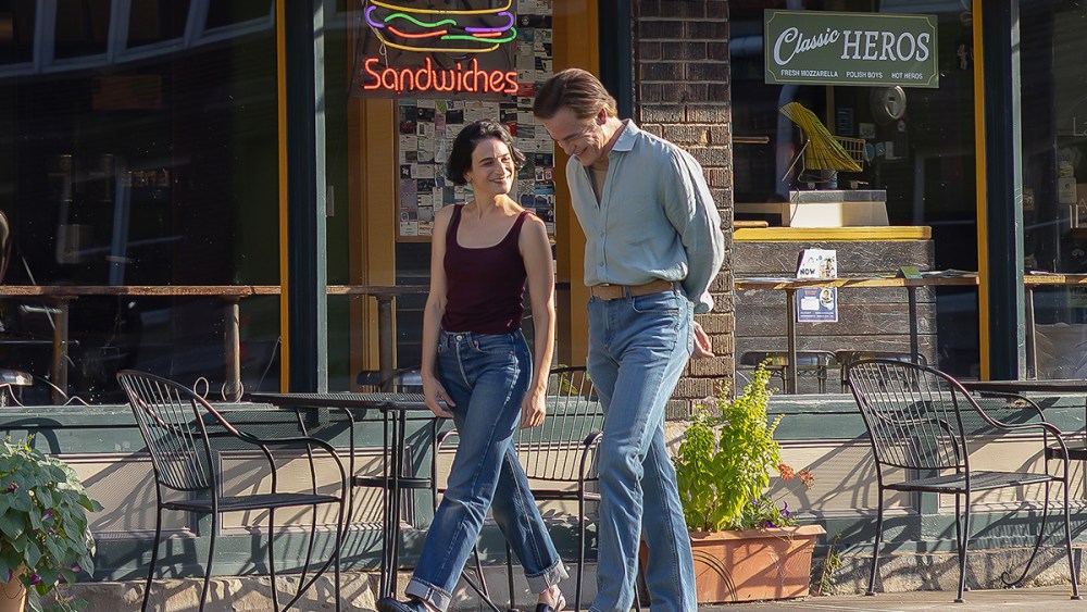 Chris Pine and Jenny Slate in Neorealist Love Story