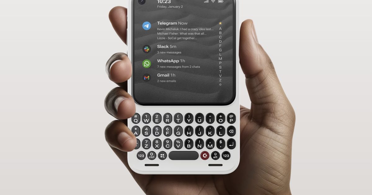 Clicks Communicator is a Companion Keyboard Phone for Your Phone