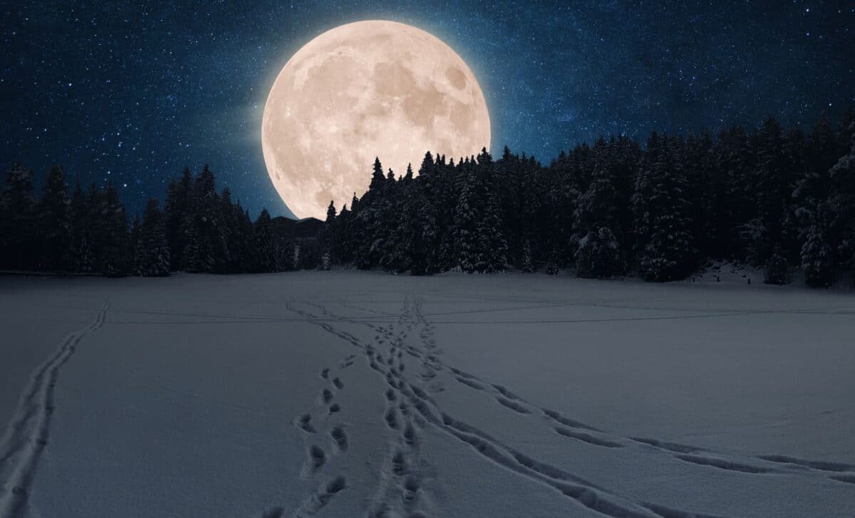 Don’t Miss This Weekend’s Full Moon, It Will Do Something We Won’t See Again Until The 2030s