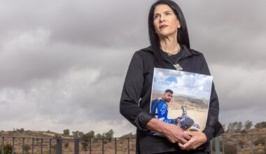 Portrait of Talik Gvili, mother of the sole remaining deceased hostage in Gaza, Ran Gvili, December 10, 2025. (Yossi Aloni/FLASH90)