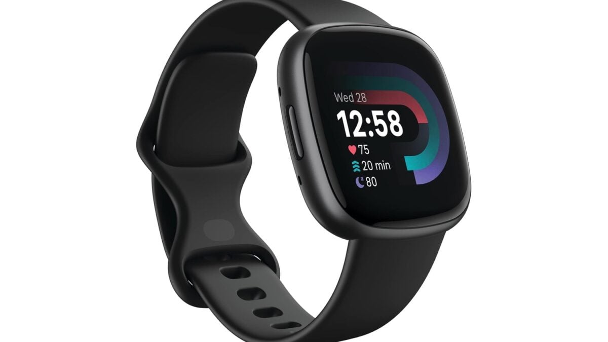 Google Puts Its Fitness Smartwatch on Clearance as the Fitbit Versa 4 Matches Black Friday Pricing at 40% Off