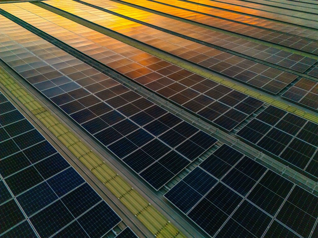 Progress Despite Fragmentation: The Energy Transition to 2030