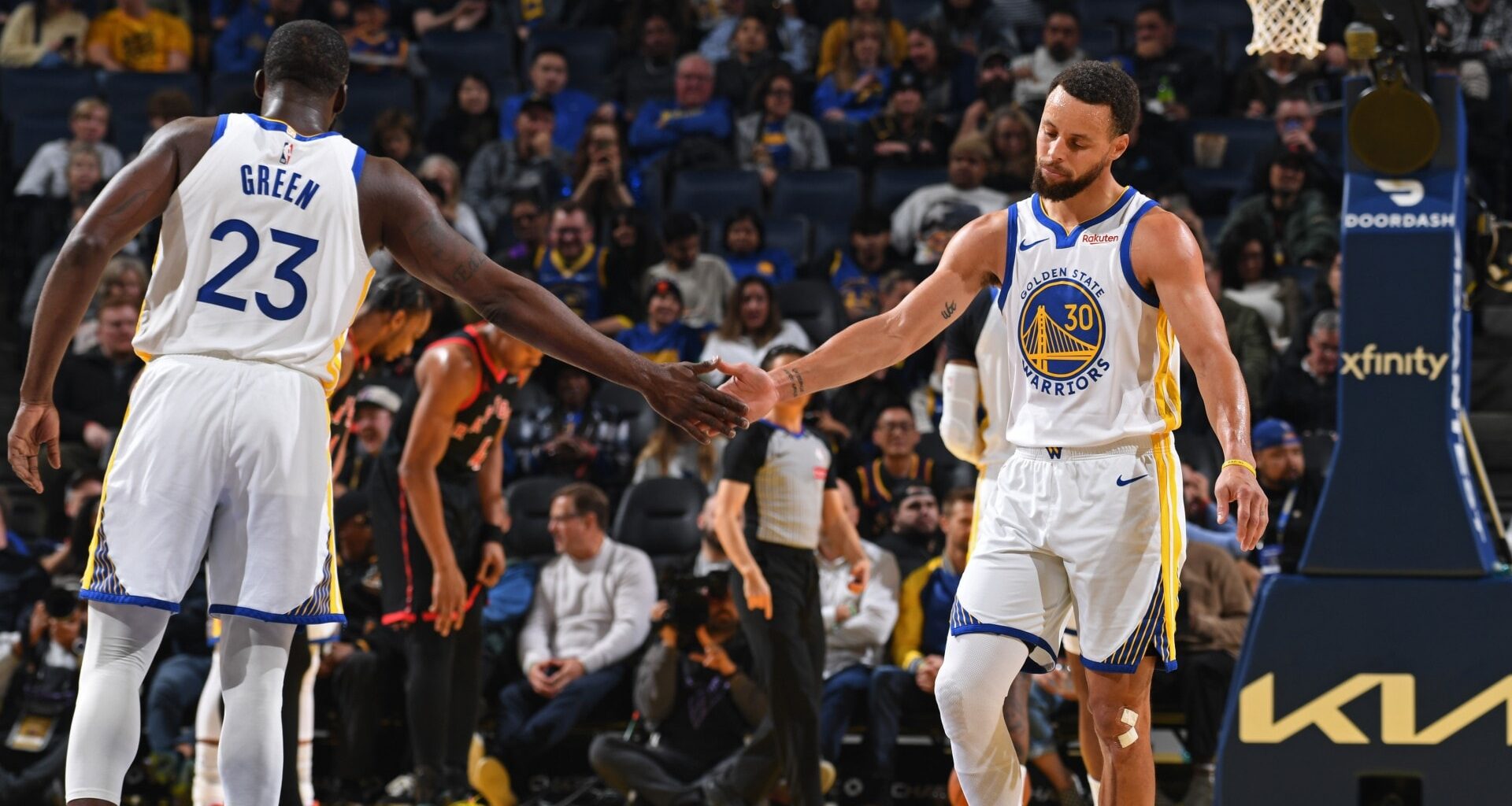 Live Updates: Donovan Mitchell's Cavaliers host Paolo Banchero's Magic on Peacock