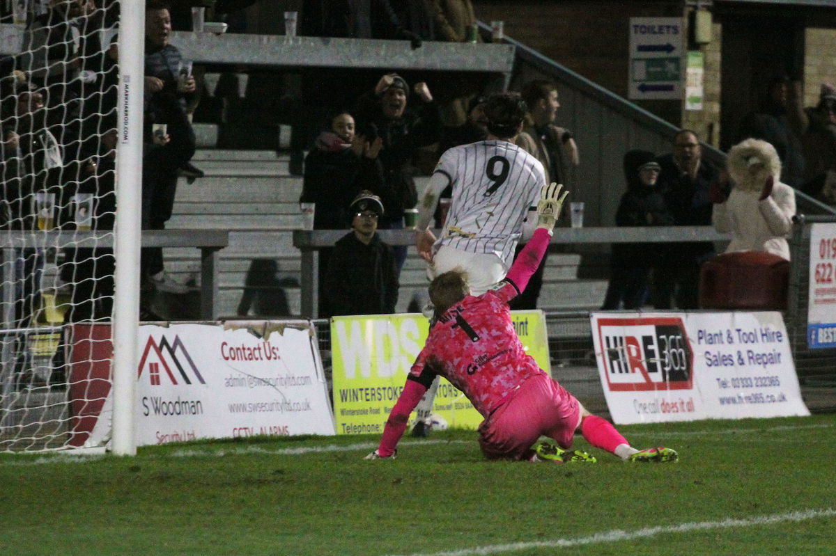 Farnborough match available on Seagulls Radio – Weston-super-Mare AFC