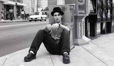 Jeff Buckley Earns First Hot 100 Hit, 'Lover, You Should've Come Over'